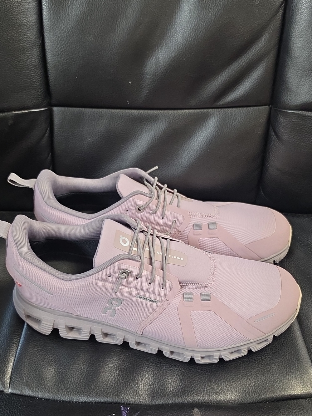 Lightweight Women's Pink Athletic Sneakers with Cushioned Sole